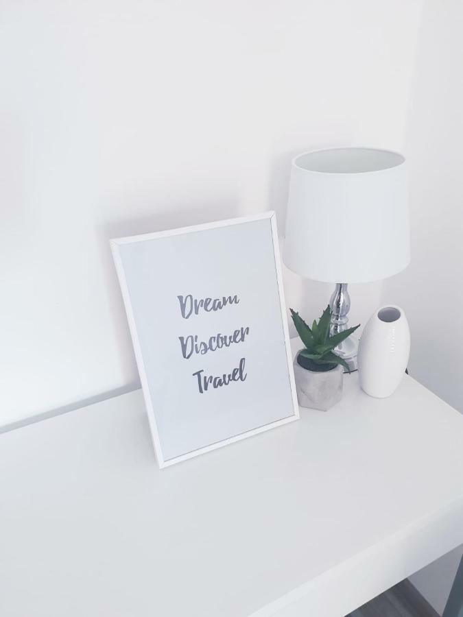 Apartmani Andrej Udbina Esterno foto